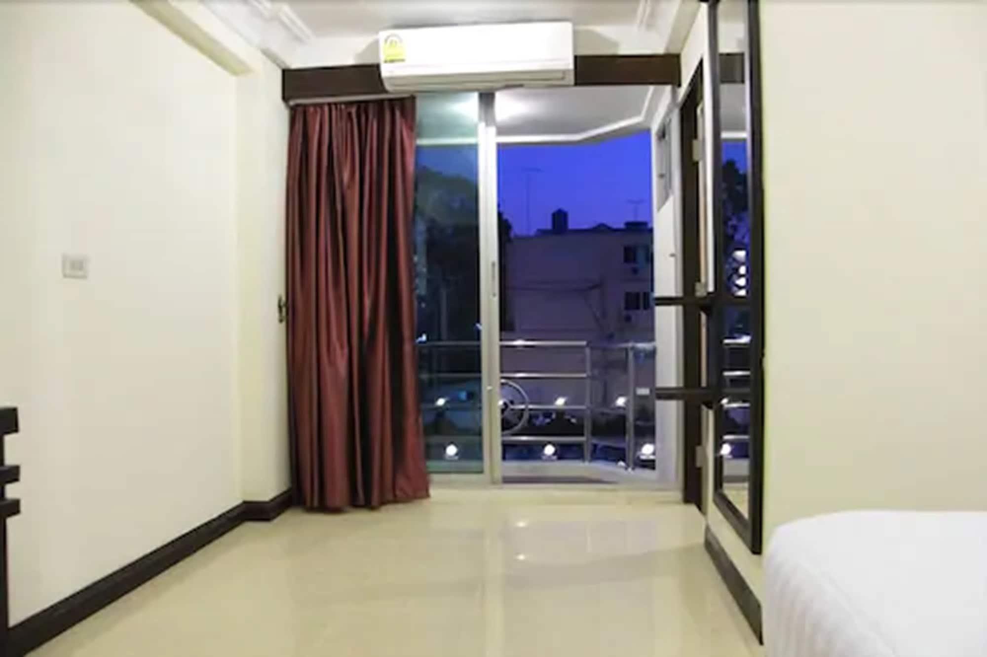 Siwalai City Place Pattaya Bagian luar foto
