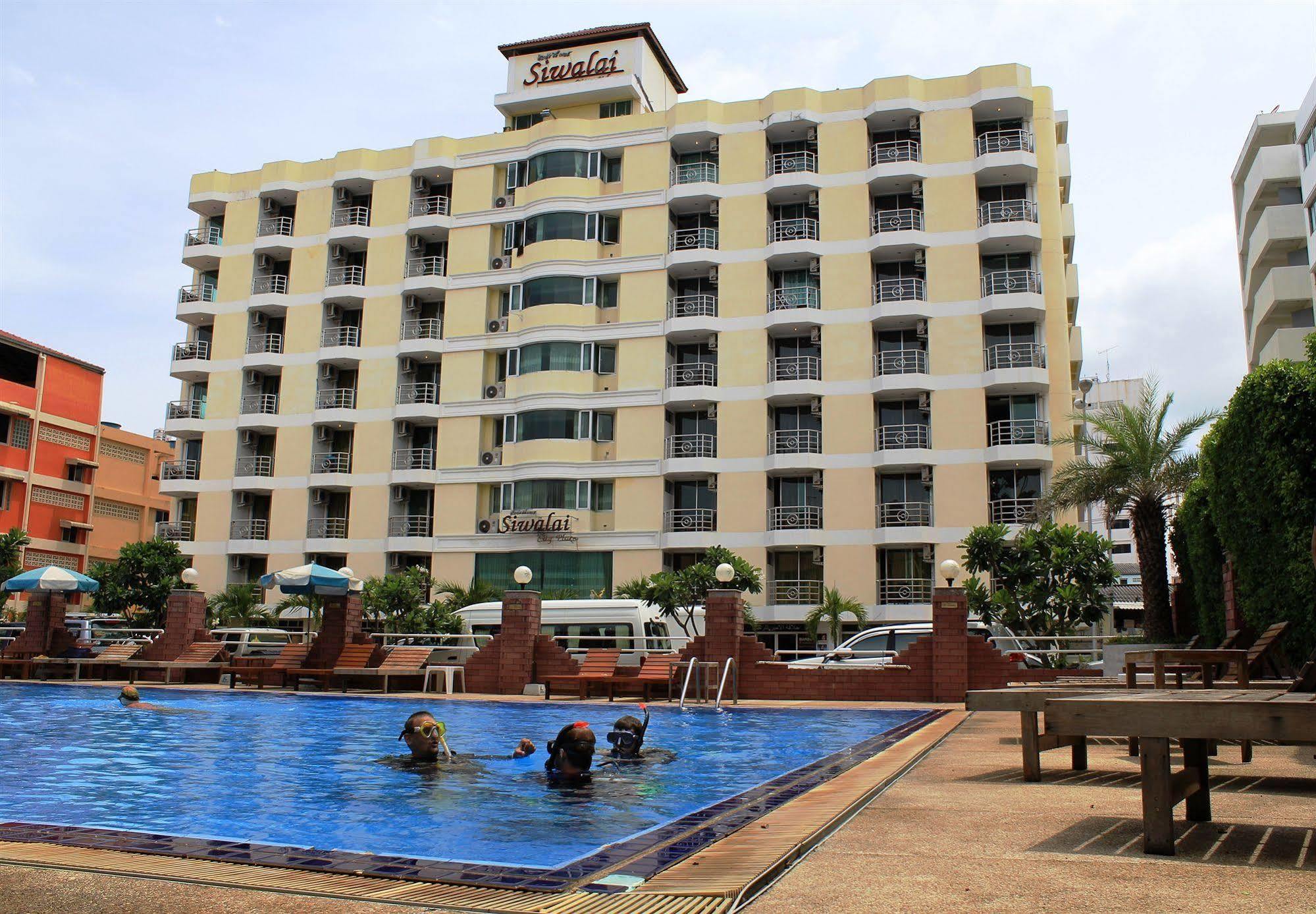 Siwalai City Place Pattaya Bagian luar foto